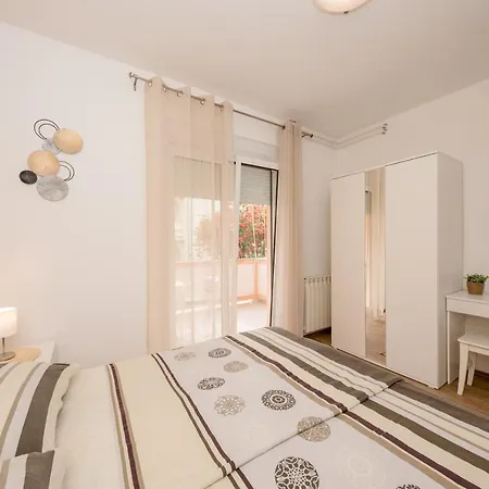 Apartmani Marica Beg Palit Exterior photo