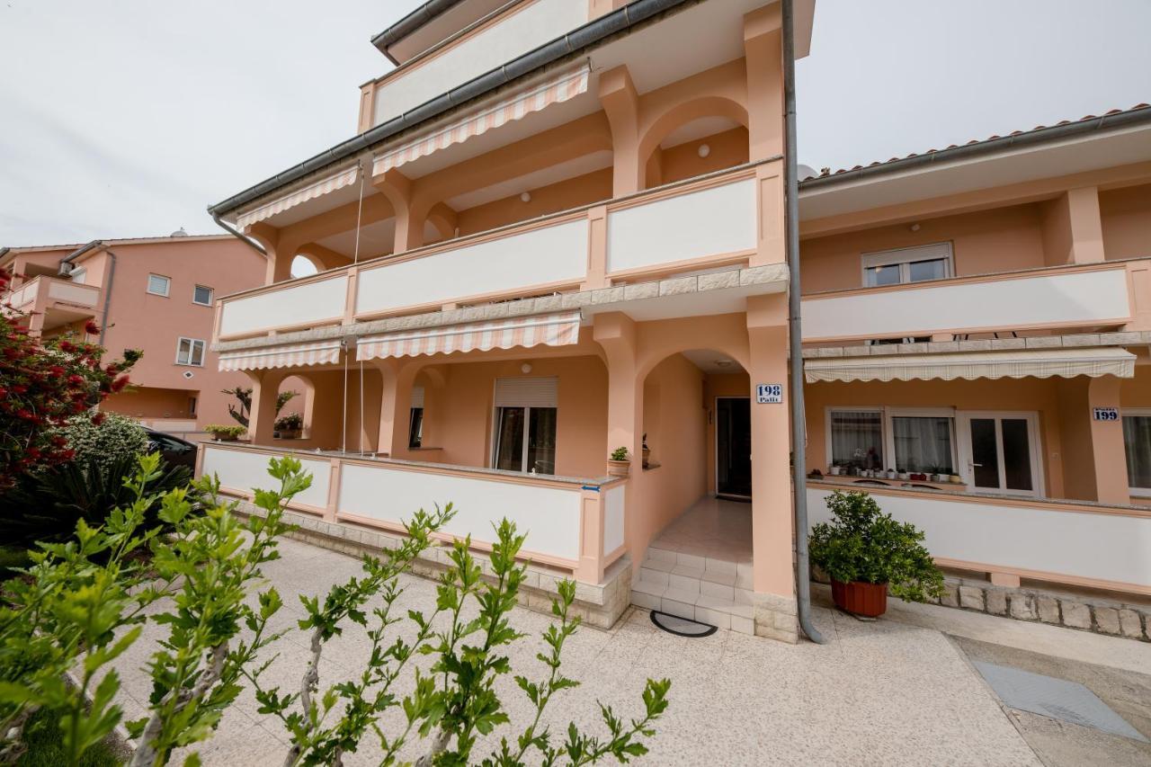 Apartmani Marica Beg Palit