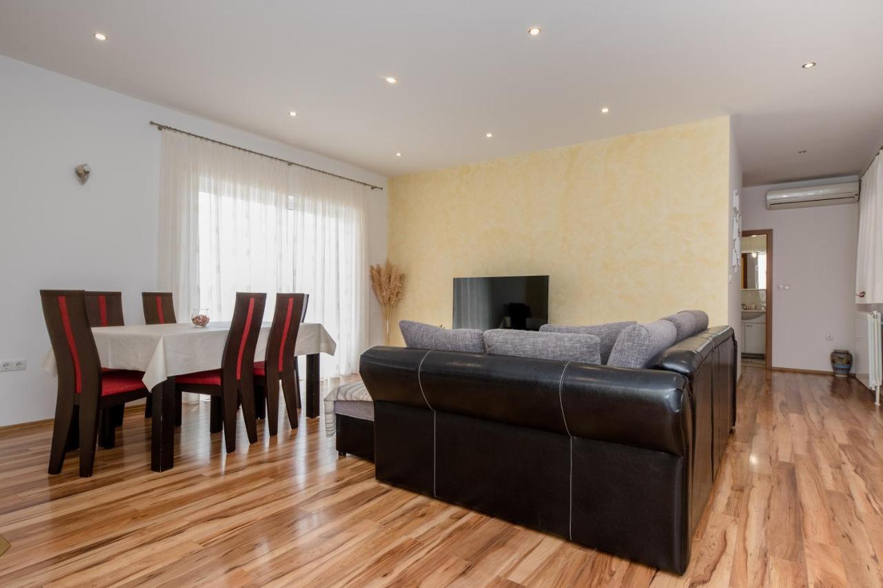 Apartmani Marica Beg Apartment *
