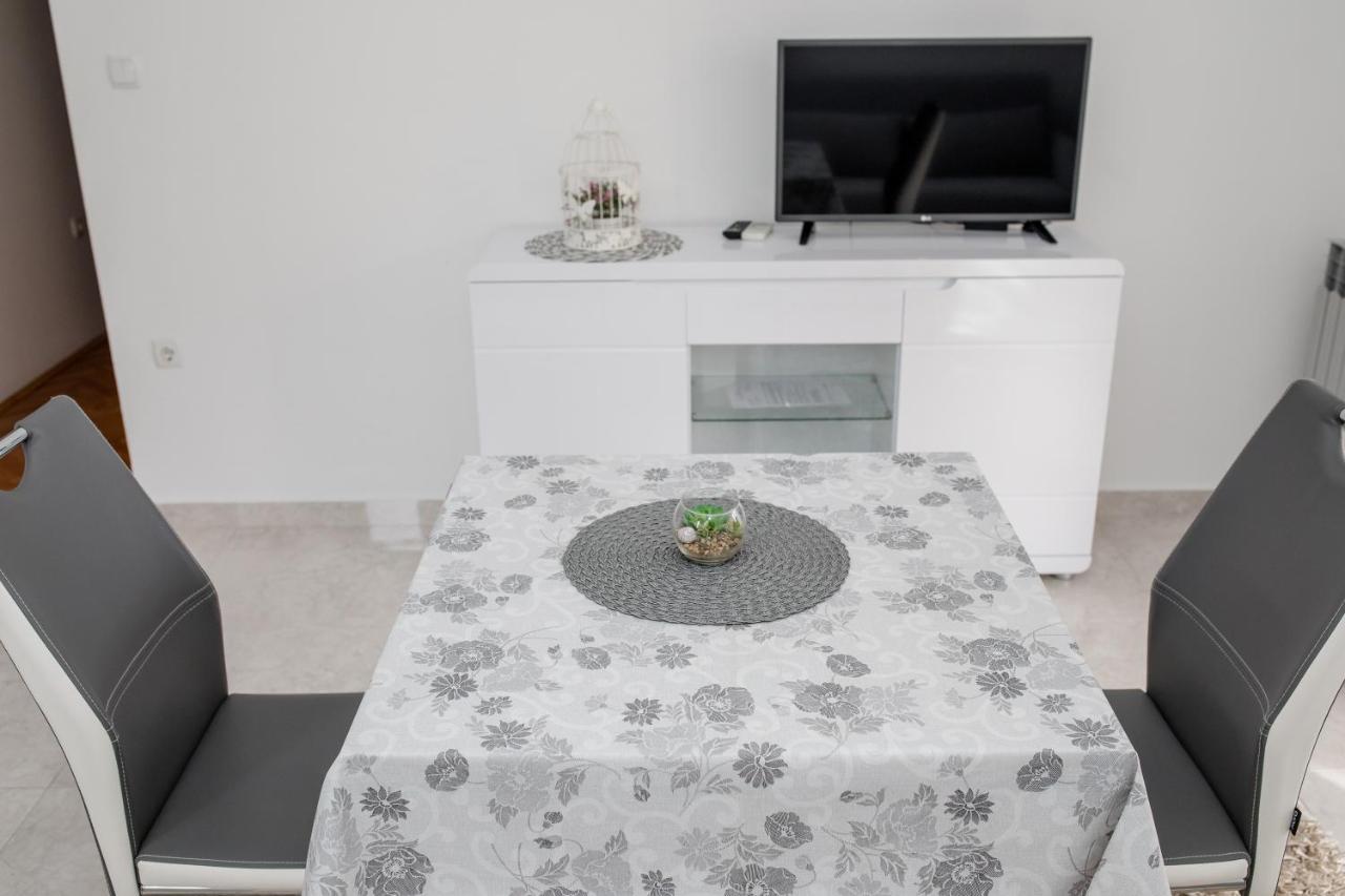 Apartment Apartmani Marica Beg Palit