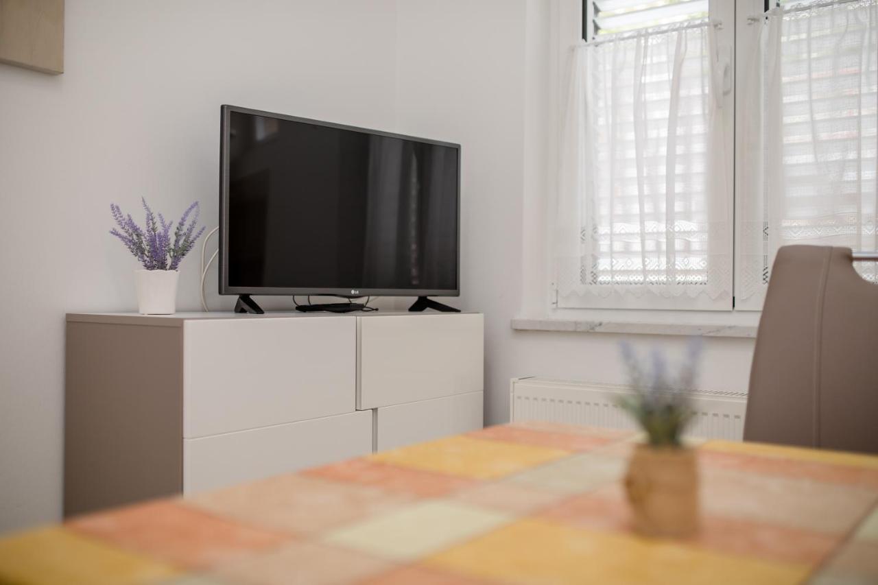 Apartment Apartmani Marica Beg Palit