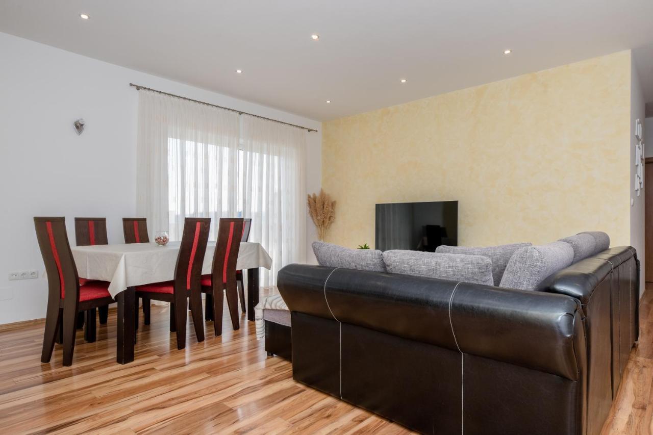 Apartment Apartmani Marica Beg Palit